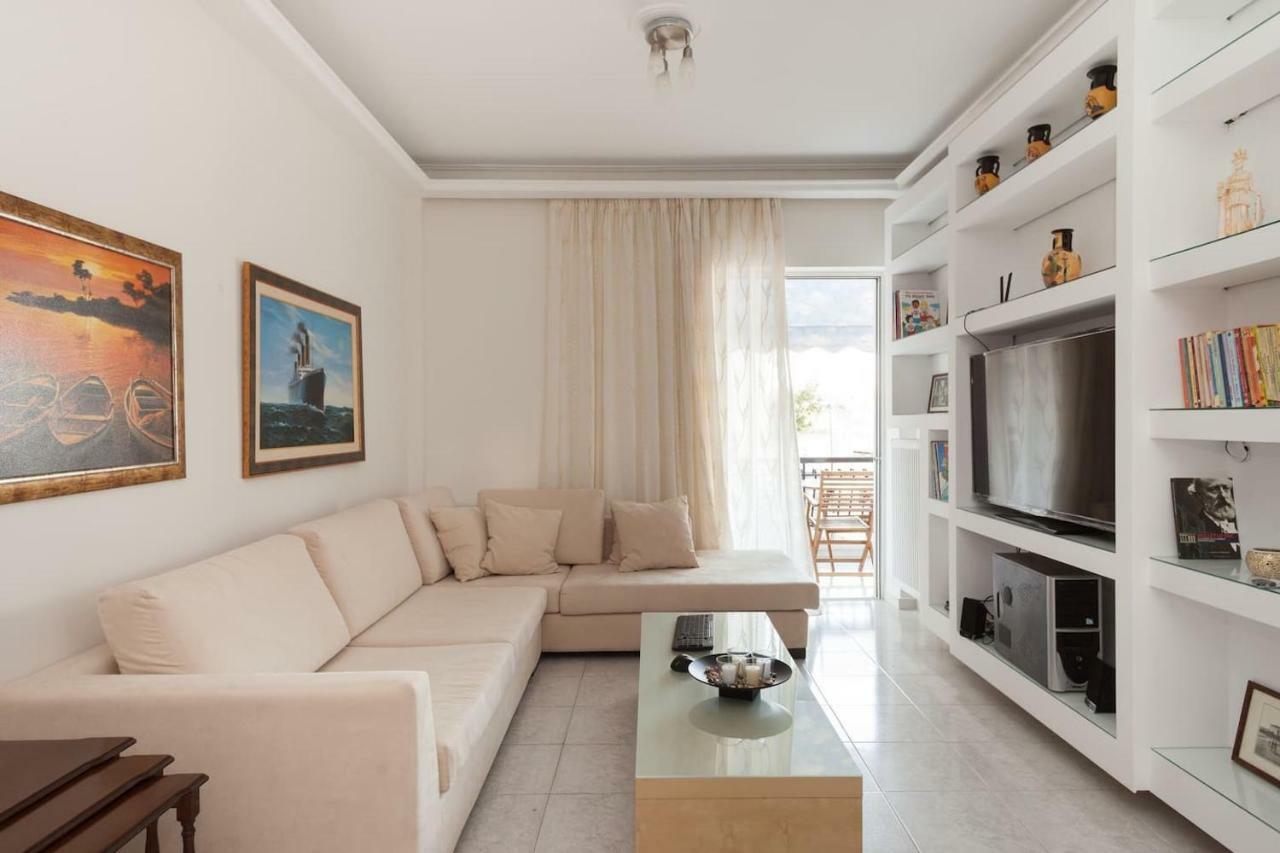 Elegant Athenian Apartment Exterior photo