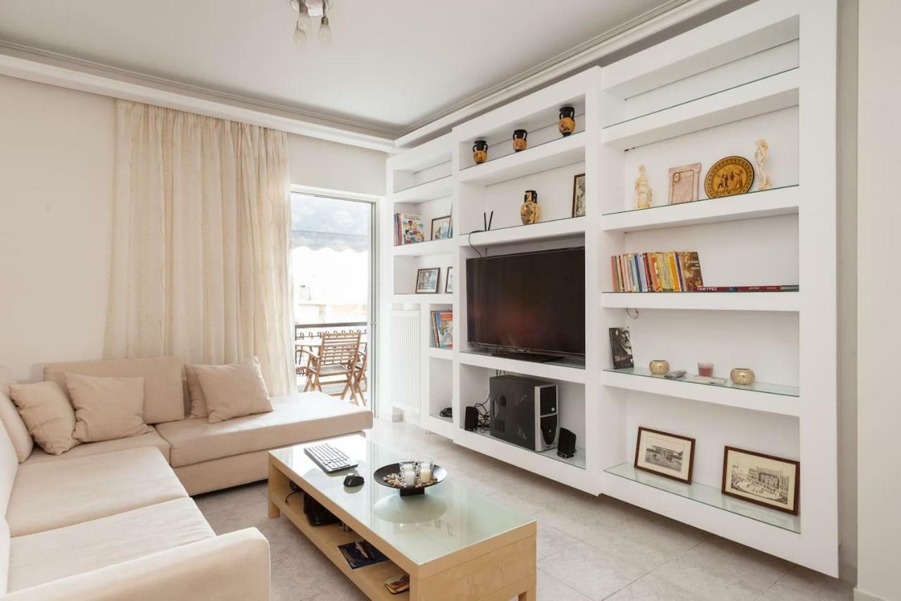 Elegant Athenian Apartment Exterior photo