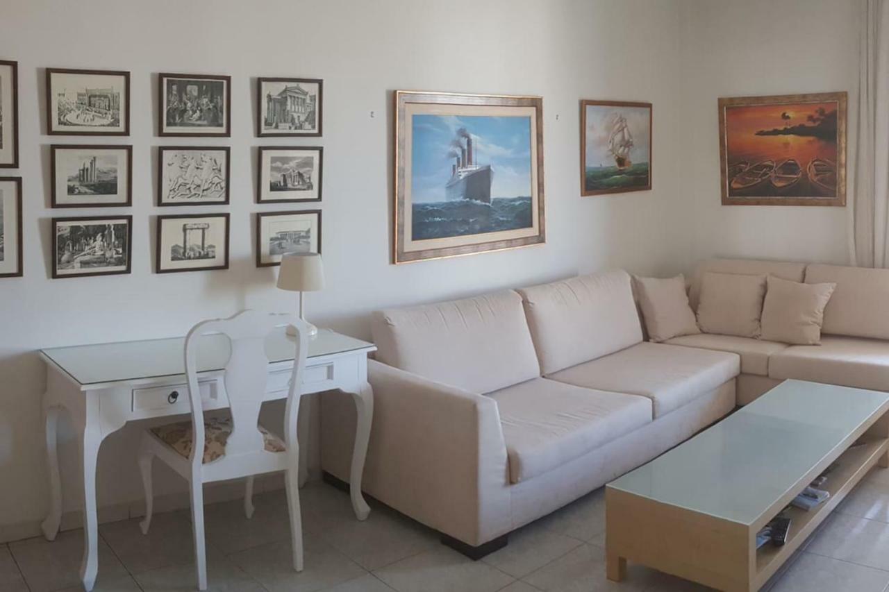 Elegant Athenian Apartment Exterior photo